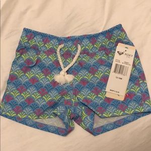 NWT - Roxy Girl shorts with pockets. Size 12-18mo